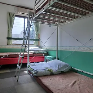 https://kobe-sannomiya-r2-hostel-kobe.hotels-osaka.net